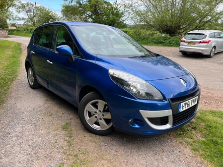 RENAULT SCENIC 1.5 dCi Dynamique TomTom